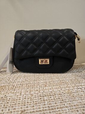 🔥 Black Quilted Leather Crossbody Bag with Gold Hardware